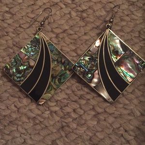 Very pretty shell earrings